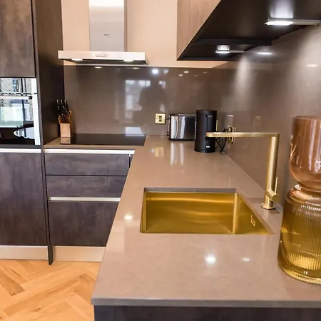 Maison Mouettes By Maison Parfaite - Luxury Suites With Abbey Views Уитби Экстерьер фото