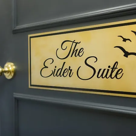 Maison Mouettes By Maison Parfaite - Luxury Suites With Abbey Views Уитби Экстерьер фото